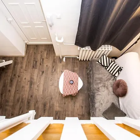 Cozy Flat @westend Shopping Center