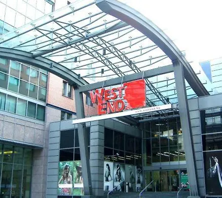 Cozy Flat @westend Shopping Center *