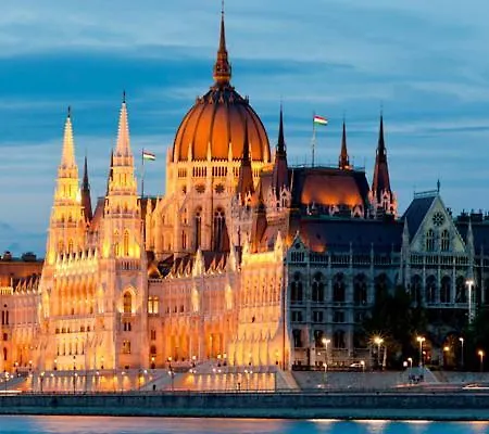Cozy Flat @westend Shopping Center Apartment Budapest